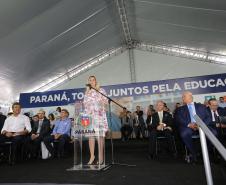 Governador Beto Richa acompanhado pela vice-governadora Cida Borghetti e demais autoridades participa do lançamento do Programa Escola Conectada.Curitiba, 28/02/2018Foto: Jonas Oliveira / ANPr