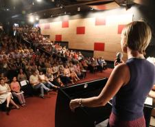 Secretária da Família e Desenvolvimento Social, Fernanda Richa, participa da abertura do Mês Estadual da Mulher - Foto: Rogério Machado/SECS