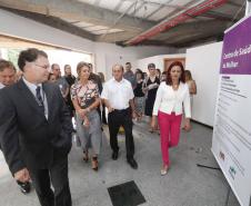 Secretária da Família e Desenvolvimento Social, Fernanda Richa, participa de visita ao Centro de Saúde da Mulher do Hospital do Trabalhador - Foto: Rogério Machado/SECS