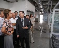 Secretária da Família e Desenvolvimento Social, Fernanda Richa, participa de visita ao Centro de Saúde da Mulher do Hospital do Trabalhador - Foto: Rogério Machado/SECS