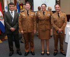 Com objetivo de promover a troca de experiências, aprimorar e internacionalizar a educação policial, foi aberto nesta quarta-feira (7), em Foz do Iguaçu, o IV Encontro Internacional de Diretores de Educação Policial. Representantes de 13 países membros, e de mais dois que pretendem aderir à Rede de Internacionalização de Educação Policial (Rinep), participam do evento que segue até a sexta-feira (09/11).  - Foz do Iguaçu, 08/11/2018  -  Foto: Soldado Amanda Morais