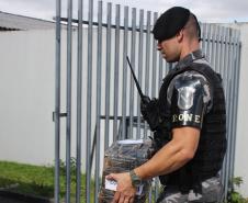 Em duas grandes ações, o Batalhão de Operações Especiais (BOPE), da Polícia Militar do Paraná, retirou das ruas de Curitiba e Região Metropolitana (RMC) 2,8 tonelada de drogas (1,2 tonelada de cocaína e aproximadamente 630 kg de maconha)