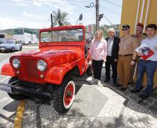 A governadora Cida Borghetti assina Ordem de Serviço para obras de pavimentação na PR-364, ligando o perímetro urbano de São Mateus do Sul  ao trevo da BR-153, em Irati, passando pelo município de Rebouças. Participaram: prefeito de Irati, Jorge David Derbli Pinto; secretário de Infraestrutura e Logística, Abelardo Lupion; o deputado federal, Ricardo Barros; entre outros.Irati, 13-12-18.Foto: Arnaldo Alves / ANPr.